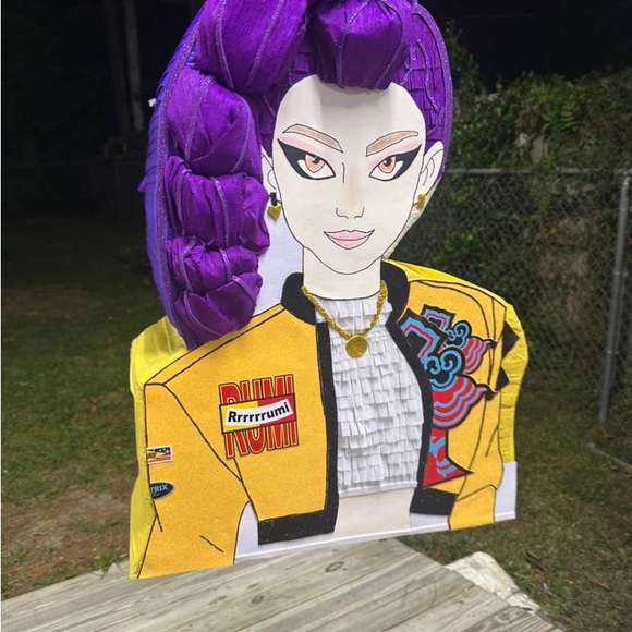 Piñata demon hunters (RUMÍ) - Picture 8 of 10